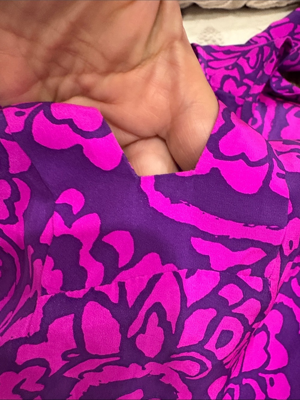 Alice & Trixie purple and Magenta Cold-Shoulder Tie-Neck 100% SILK Blouse XS - Picture 8 of 12